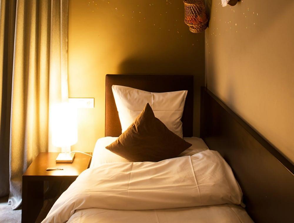 Hotel The Neufchatel Saint-Gilles Ngoại thất bức ảnh