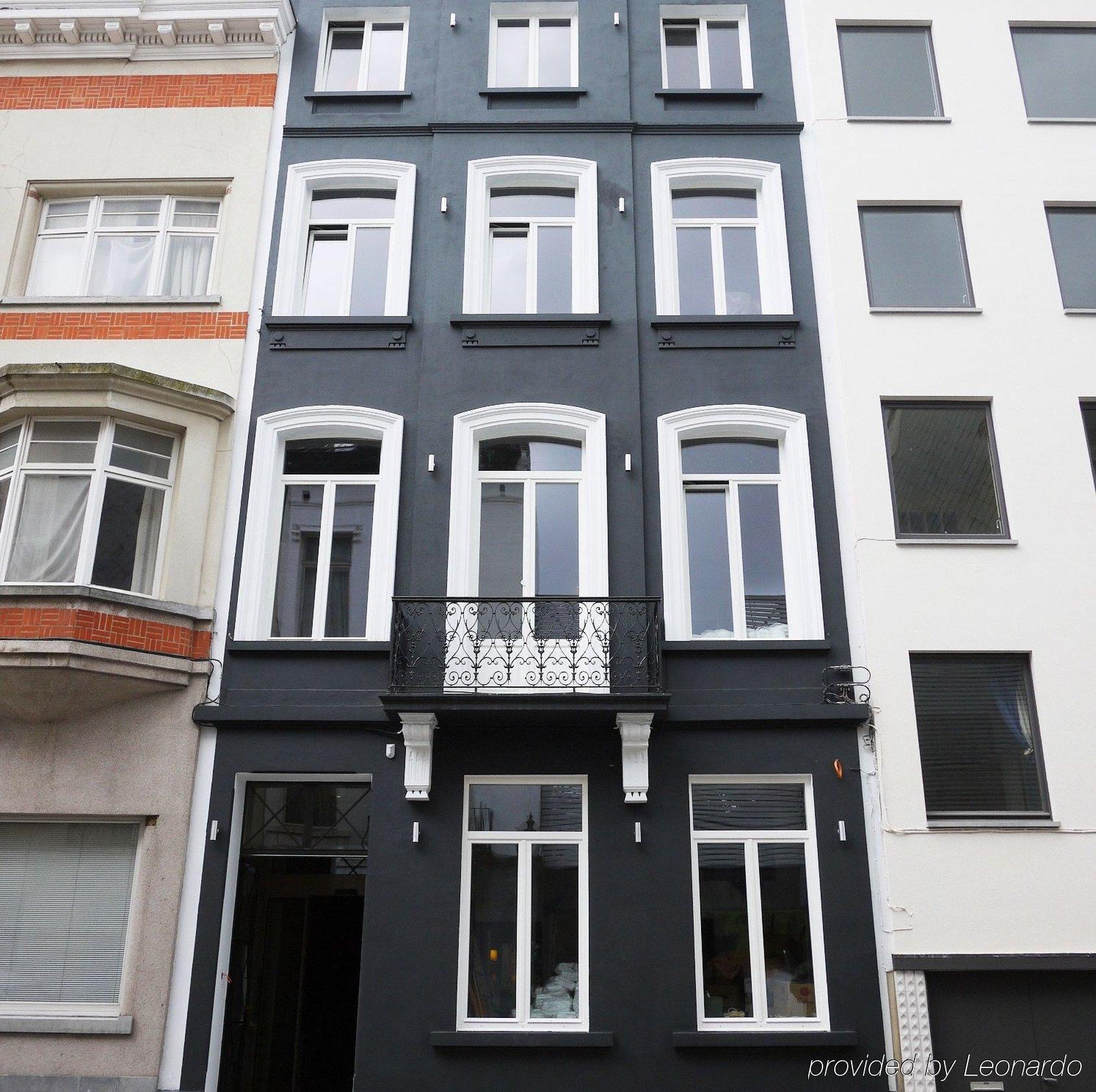 Hotel The Neufchatel Saint-Gilles Ngoại thất bức ảnh