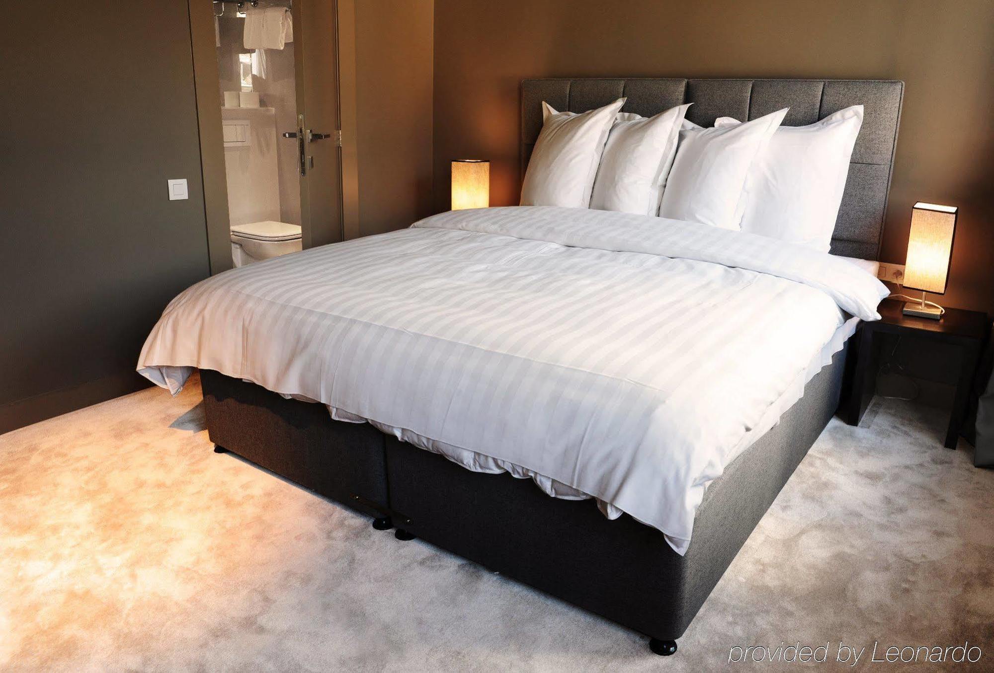 Hotel The Neufchatel Saint-Gilles Phòng bức ảnh