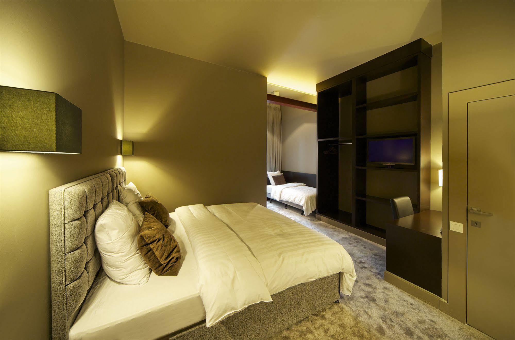 Hotel The Neufchatel Saint-Gilles Ngoại thất bức ảnh